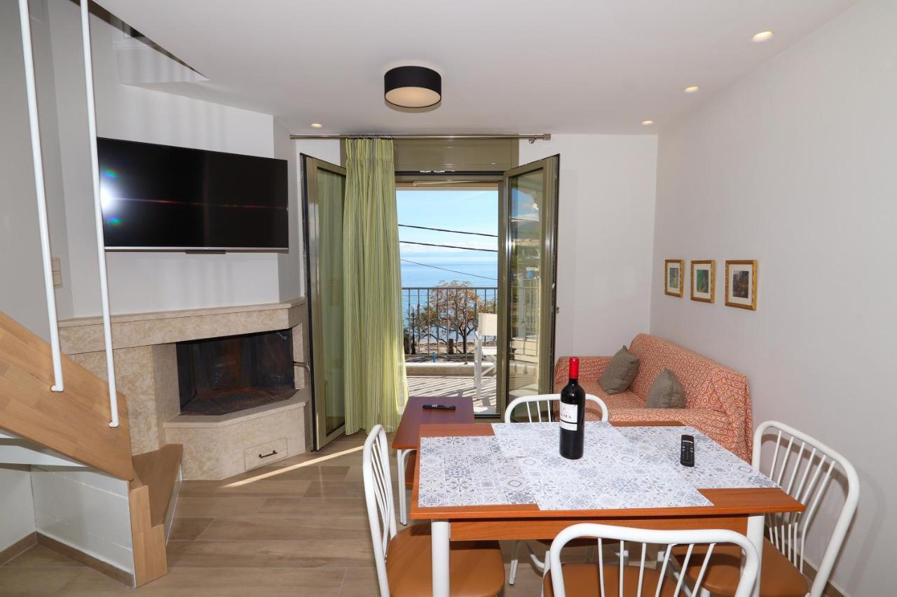 East & West Seaside Apartments Gialtra Extérieur photo