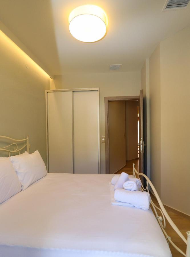 East & West Seaside Apartments Gialtra Extérieur photo